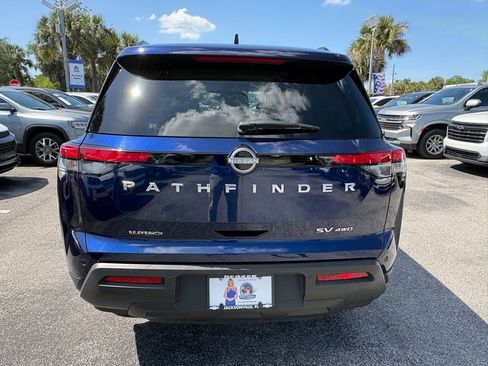 Used 2024 Nissan Pathfinder SV AWD/4WD image 6
