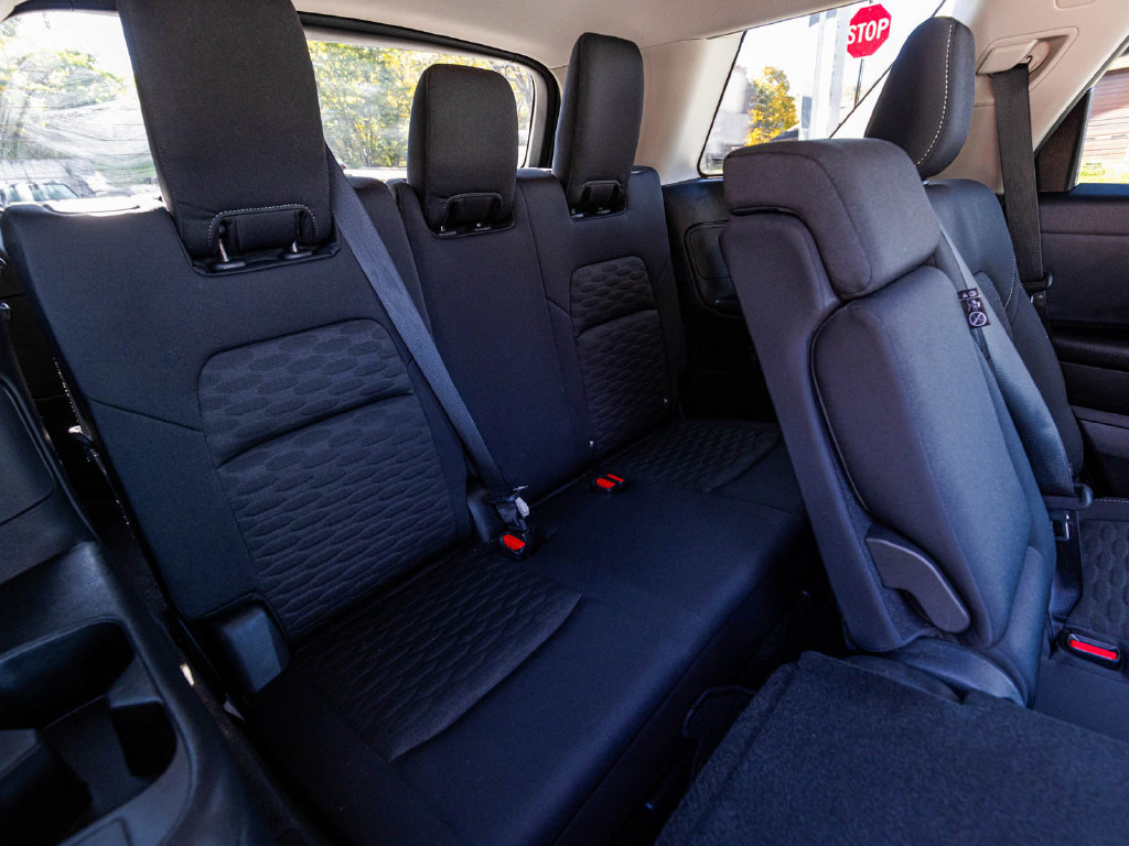 Used 2023 Nissan Pathfinder SV AWD/4WD image 22