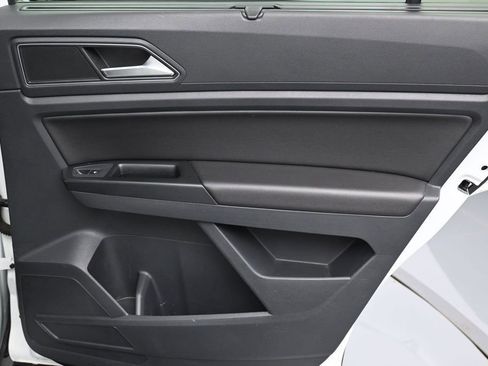 Used 2018 Volkswagen Atlas SE FWD image 30