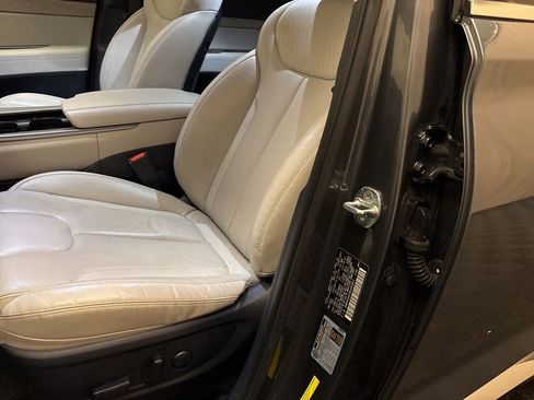 Used 2022 Hyundai Palisade SEL w/ Premium Package image 11