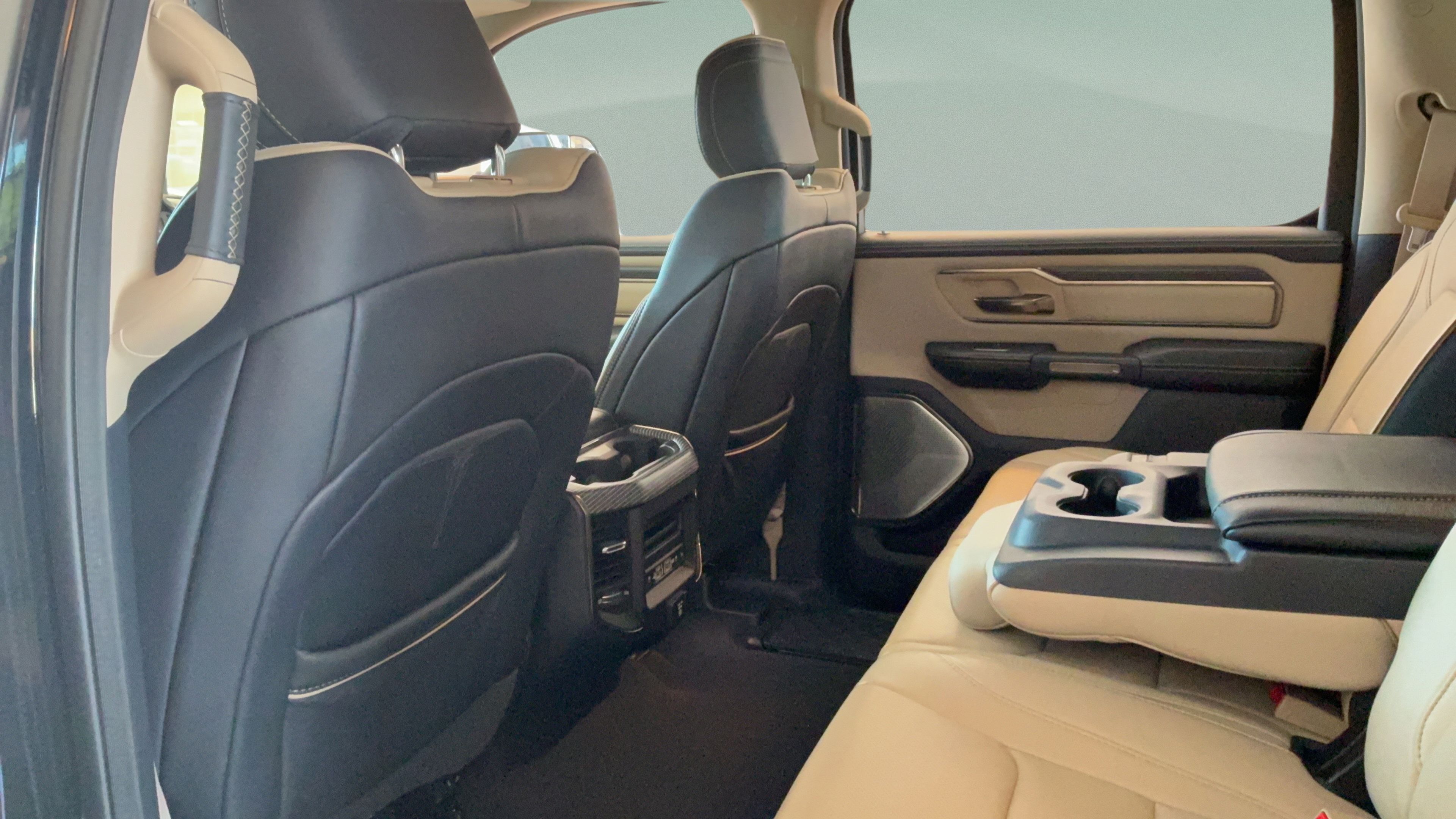 Used 2019 RAM 1500 Limited AWD/4WD image 34
