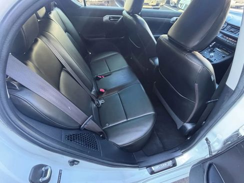 Used 2013 Lexus CT 200h image 23