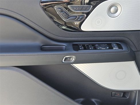 New 2025 Lincoln Aviator Reserve w/ Equipment Group 201A image 22