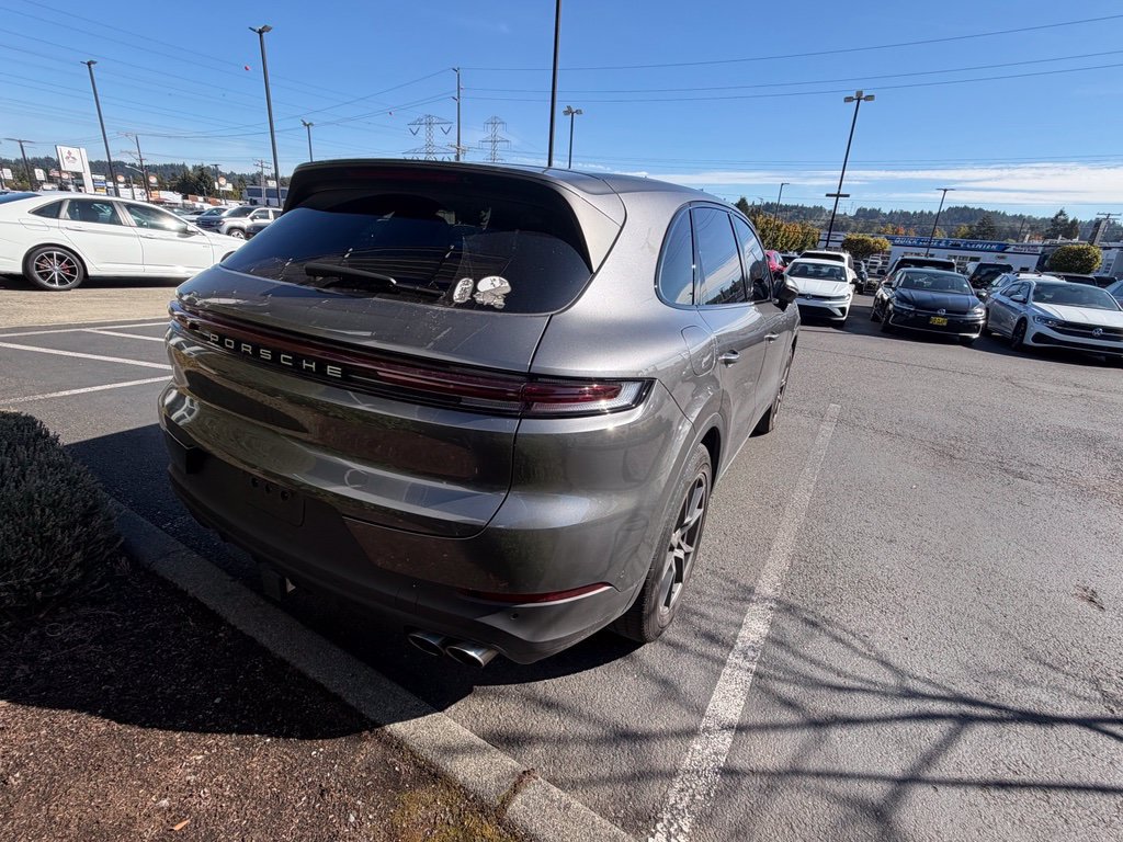 Used 2024 Porsche Cayenne S AWD/4WD image 9