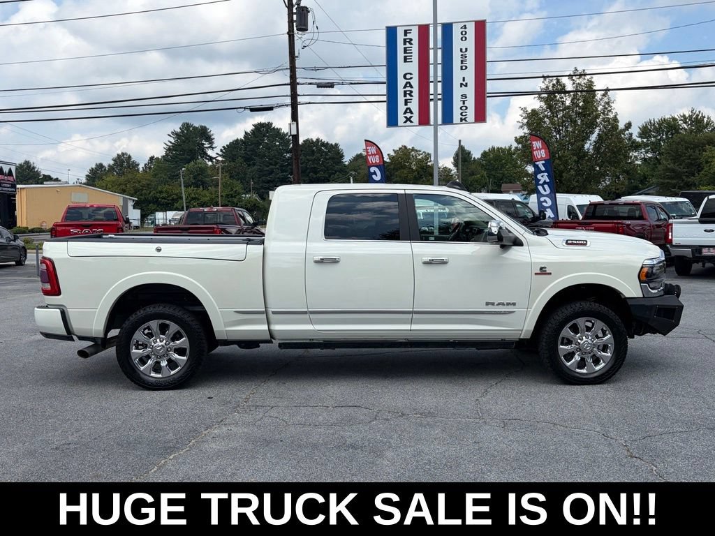 Used 2022 RAM 2500 Limited AWD/4WD image 2