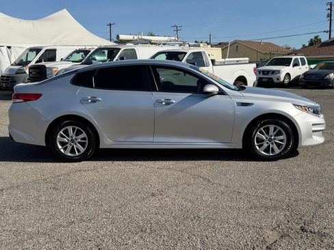 Used 2016 Kia Optima LX w/ LX Convenience Package image 4
