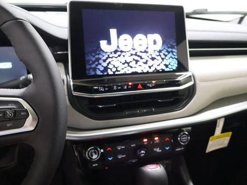 New 2026 Jeep Compass Limited AWD/4WD image 21