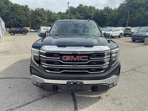 Used 2024 GMC Sierra 1500 SLT w/ SLT Premium Plus Package AWD/4WD image 8