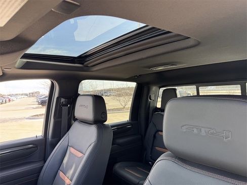 Used 2024 GMC Sierra 2500 AT4 w/ AT4 Premium Plus Package image 26