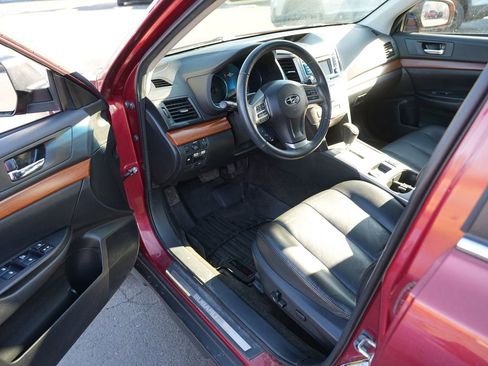 Used 2014 Subaru Outback 2.5i Limited w/ Moonroof Package image 13