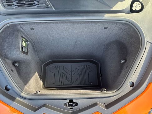 Used 2023 Chevrolet Corvette Stingray w/ Z51 Performance Package image 23