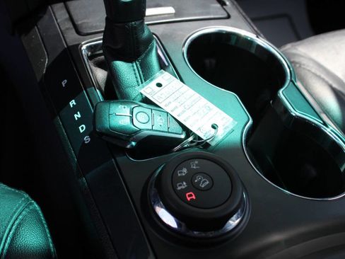 Used 2016 Ford Explorer XLT w/ Equipment Group 202A image 33