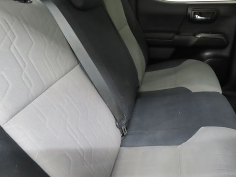 Used 2021 Toyota Tacoma TRD Sport image 22