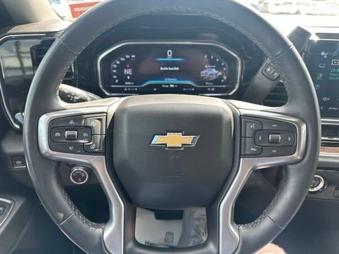 Used 2023 Chevrolet Silverado 1500 LT AWD/4WD image 19