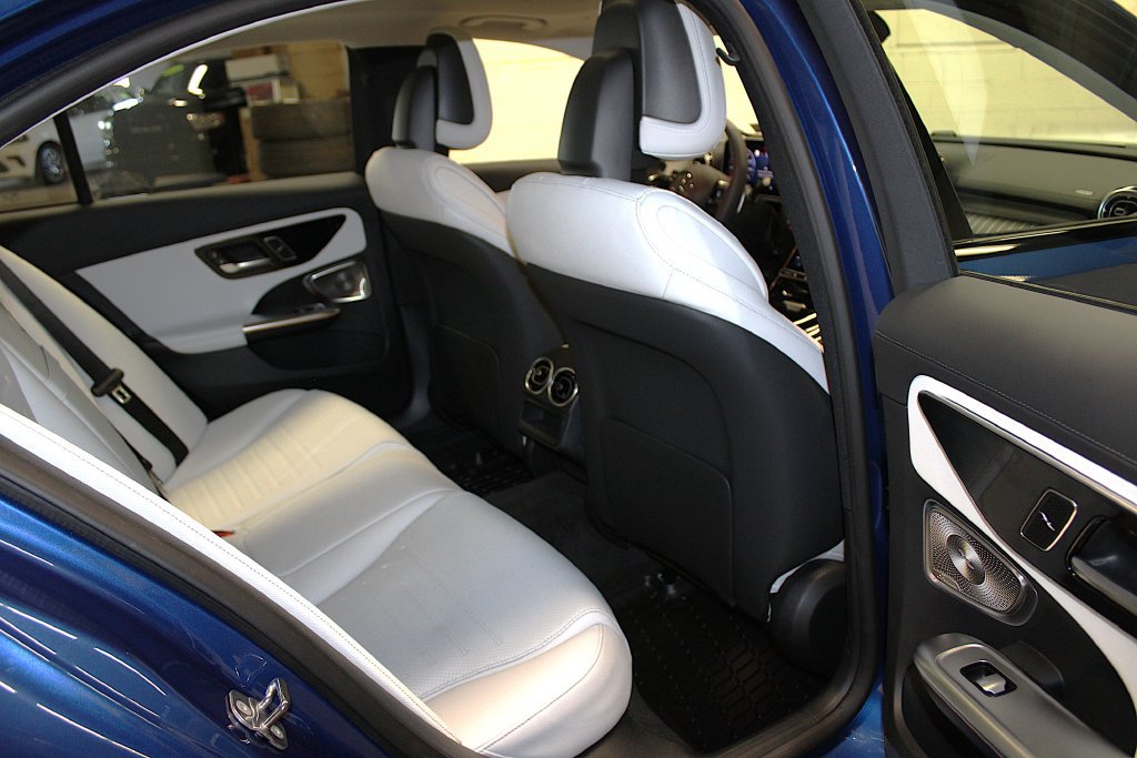 Used 2026 Mercedes-Benz C 300 4MATIC Sedan image 36