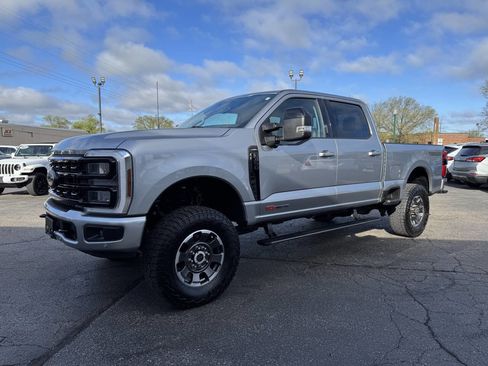 Used 2024 Ford F350 Lariat w/ Lariat Ultimate Package AWD/4WD image 4
