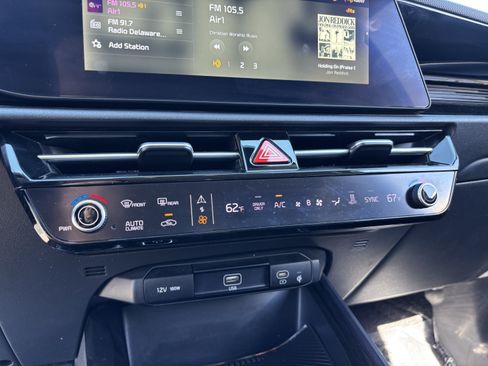 Certified 2023 Kia Niro Wind FWD image 22
