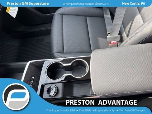 New 2026 Chevrolet Equinox LT w/ Convenience Package II AWD/4WD image 13