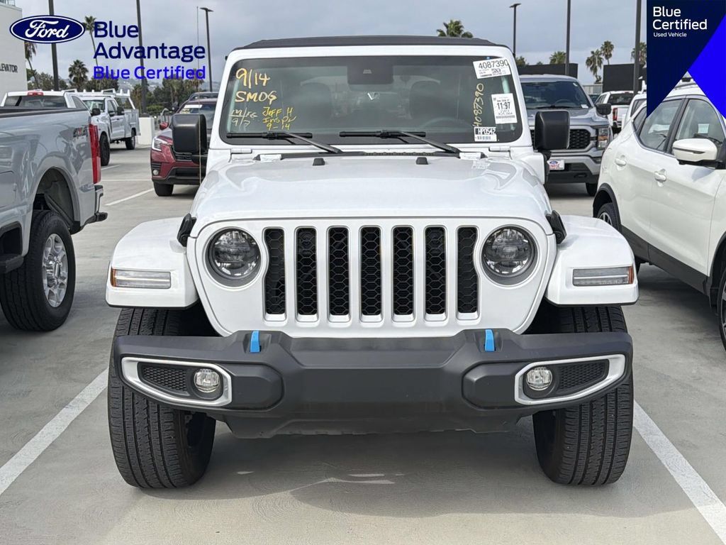 Used 2023 Jeep Wrangler Unlimited Sahara w/ Safety Group AWD/4WD image 11