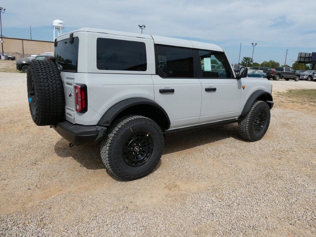 New 2026 Ford Bronco Badlands w/ Sasquatch Package AWD/4WD image 6