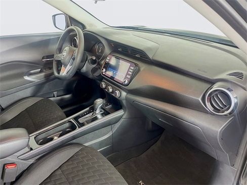 Used 2024 Nissan Kicks SV w/ Exterior Package image 27
