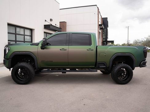 Used 2024 GMC Sierra 3500 AT4 w/ Technology Package AWD/4WD image 5