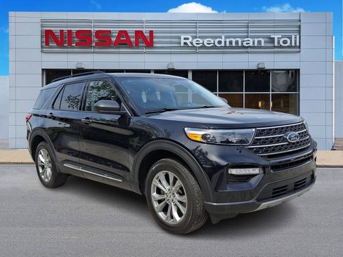 Used 2023 Ford Explorer XLT w/ Equipment Group 202A AWD/4WD image 1