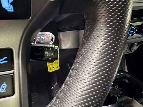 Used 2019 Toyota Tacoma SR5 RWD image 38