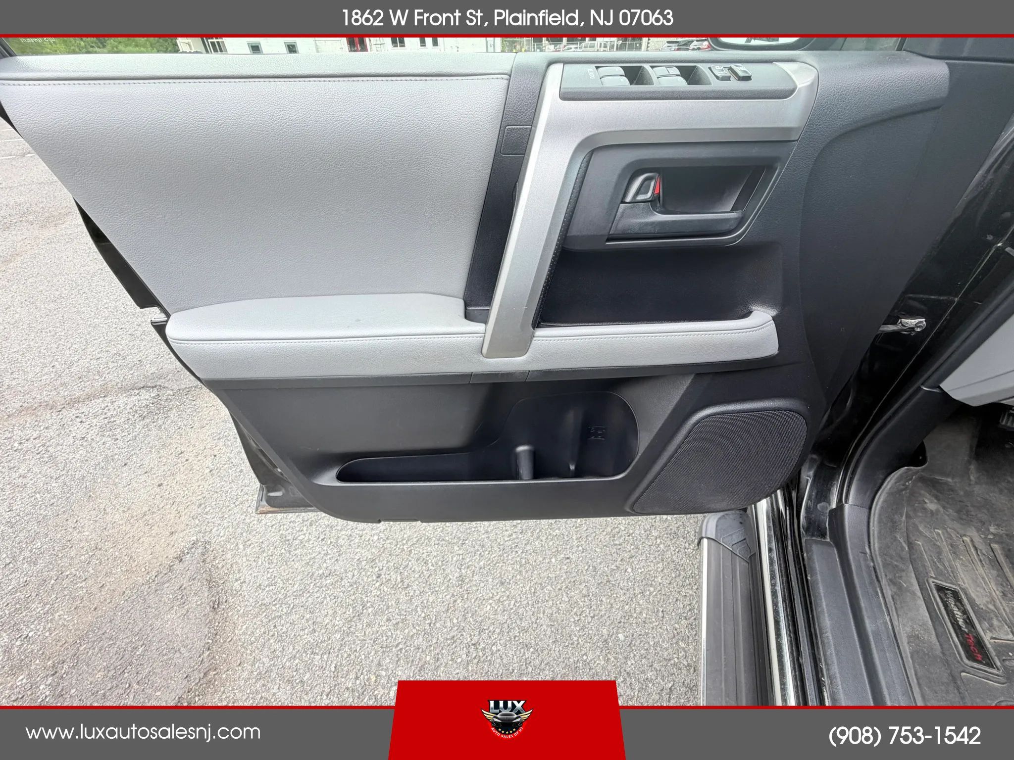 Used 2013 Toyota 4Runner SR5 w/ Convenience Pkg AWD/4WD image 14
