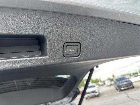 New 2025 GMC Acadia Elevation image 46