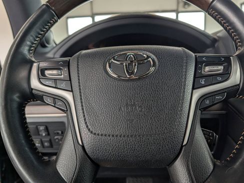 Used 2020 Toyota Land Cruiser Heritage Edition AWD/4WD image 22