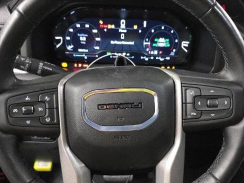 Used 2024 GMC Yukon Denali w/ Denali Reserve Package image 9