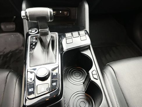 Used 2024 Kia Sportage EX FWD image 14