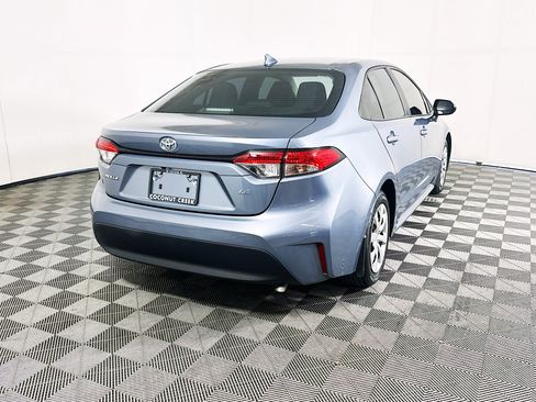 Used 2024 Toyota Corolla LE FWD image 3