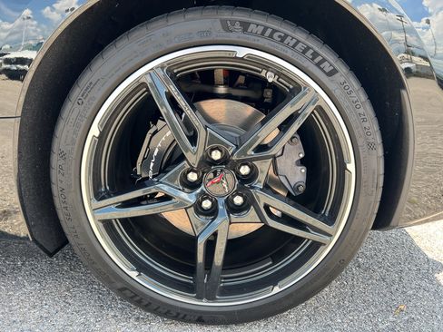 Used 2024 Chevrolet Corvette Stingray Premium Cpe w/ 3LT RWD image 11