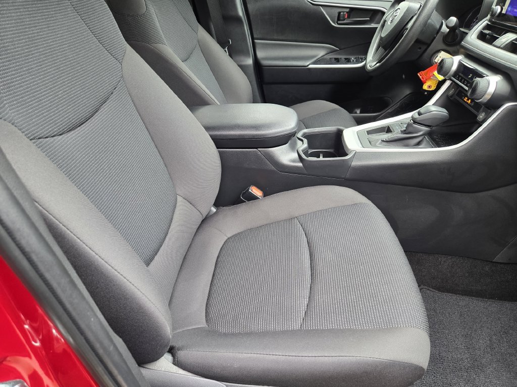 Certified 2024 Toyota RAV4 LE FWD image 11