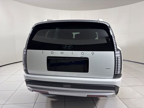 New 2026 Hyundai Ioniq 9 SE AWD/4WD image 4