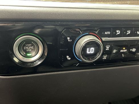 Certified 2022 Chevrolet Silverado 1500 LT AWD/4WD image 24