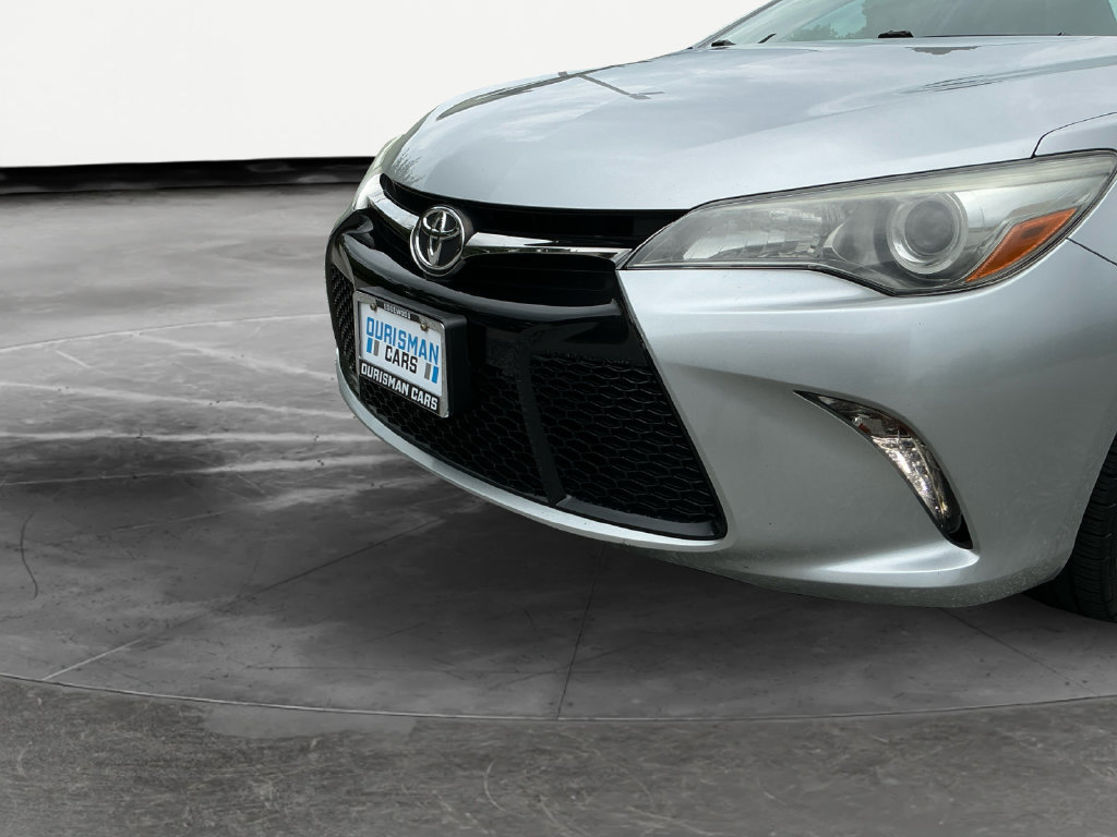 Used 2017 Toyota Camry XSE w/ Moonroof Package FWD image 22