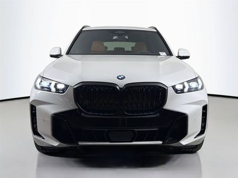 New 2026 BMW X5 xDrive40i w/ M Sport Package AWD/4WD image 3