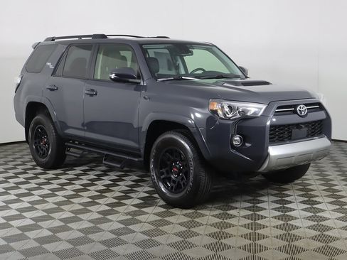 Used 2024 Toyota 4Runner TRD Off-Road Premium image 2