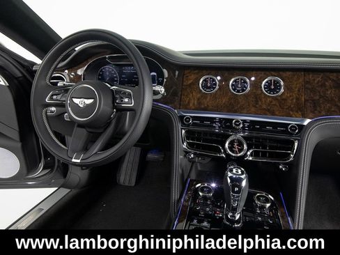 Used 2024 Bentley Flying Spur V8 AWD/4WD image 31