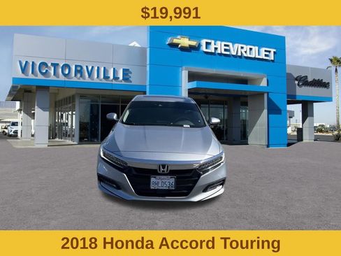 Used 2018 Honda Accord Touring image 2