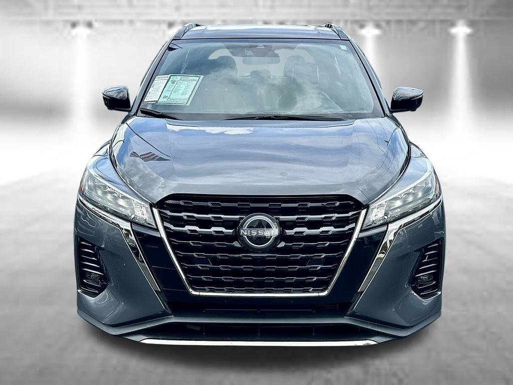 Certified 2024 Nissan Kicks SR w/ SR Premium Package FWD image 2