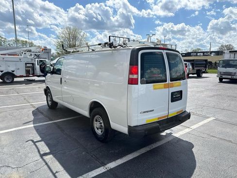 Used 2018 Chevrolet Express 2500 w/ Driver Convenience Package image 6