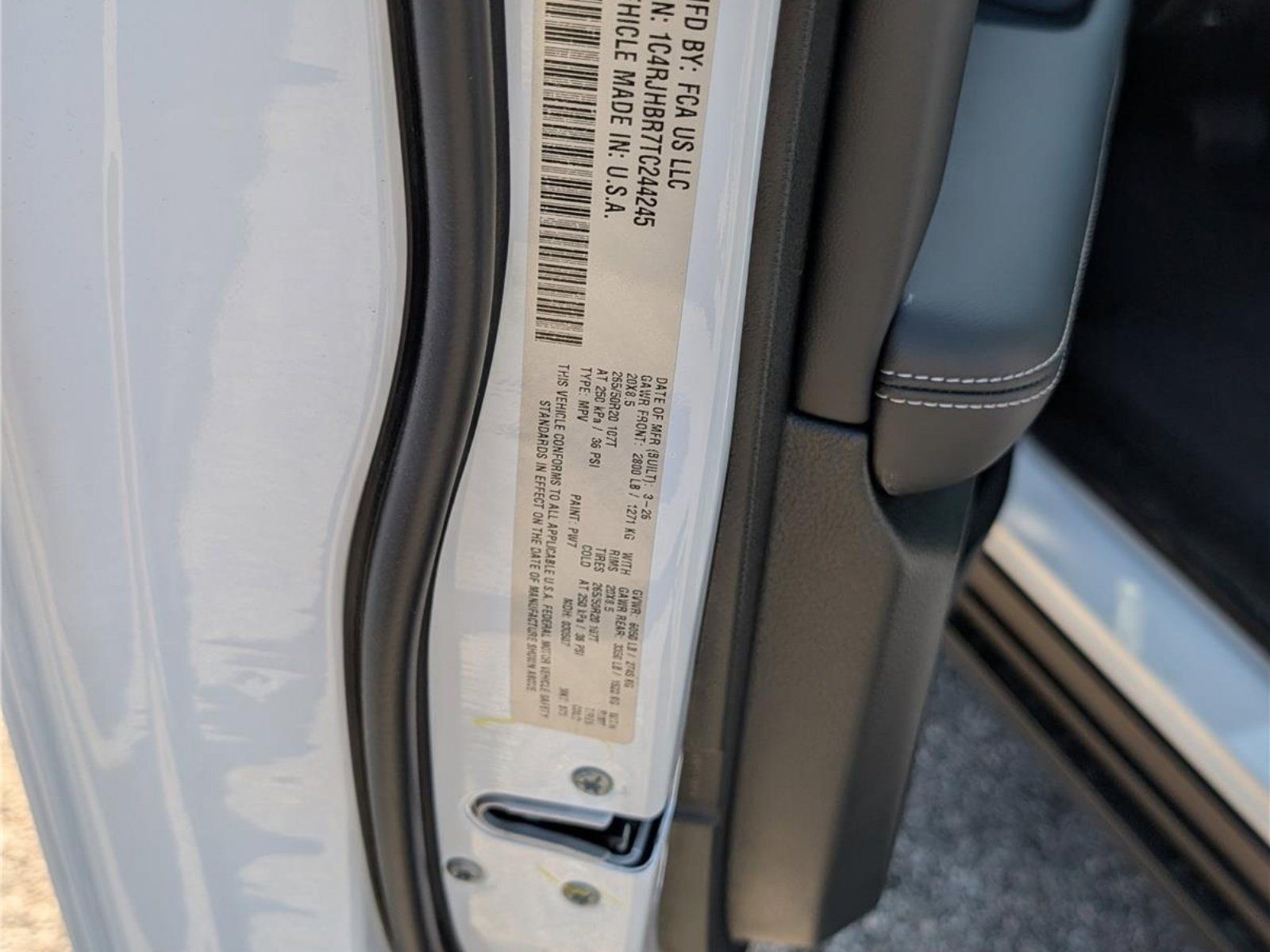 New 2026 Jeep Grand Cherokee Limited AWD/4WD image 12