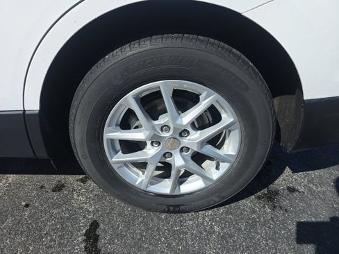 Used 2024 Chevrolet Equinox LT w/ LPO, Floor Liner Package FWD image 35