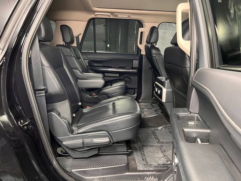 Used 2024 Ford Expedition Max XLT image 24