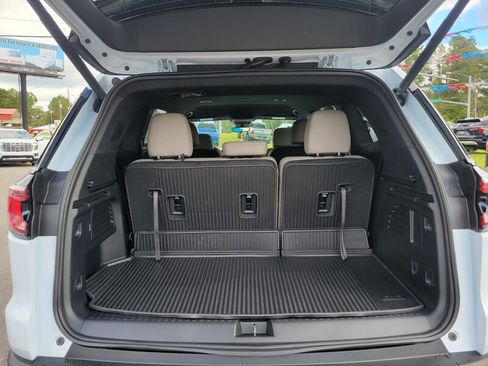 New 2026 GMC Acadia Elevation w/ Elevation Premium Package image 7