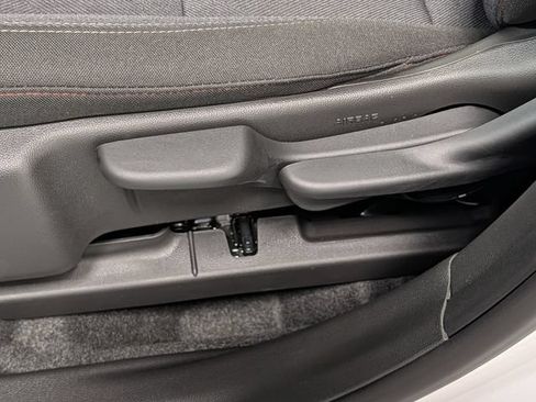 New 2026 Chevrolet Trax RS w/ Sunroof Package FWD image 11